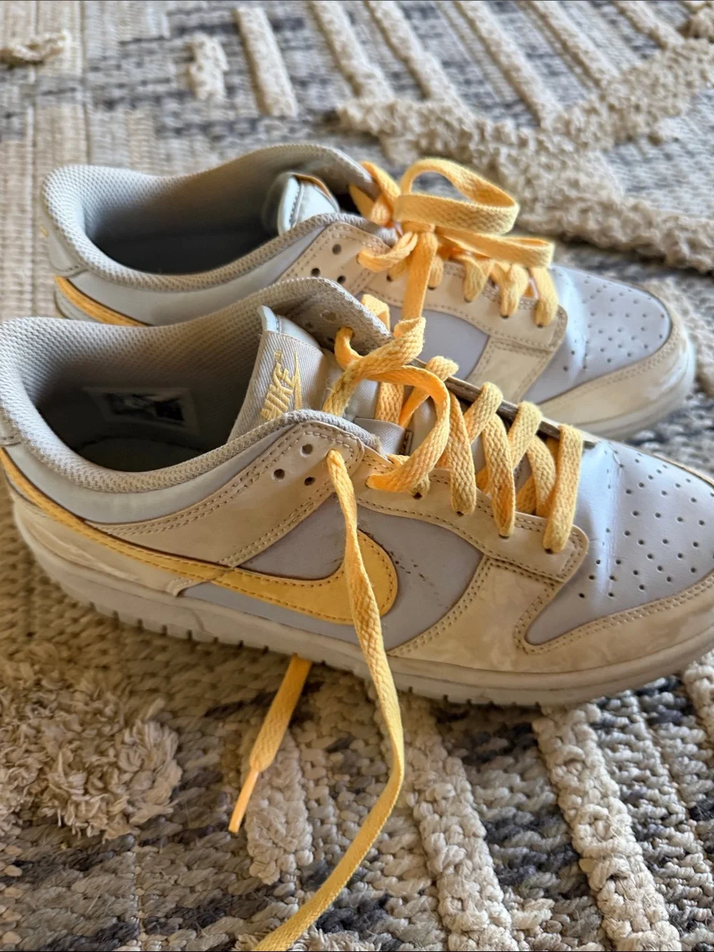 Nike 7Y Low-Top Dunks